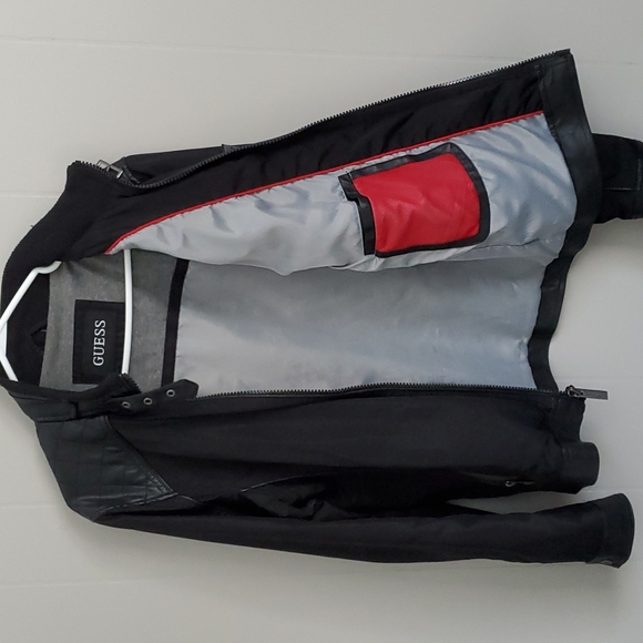 Guess / Black / size small - Picture 4 of 4